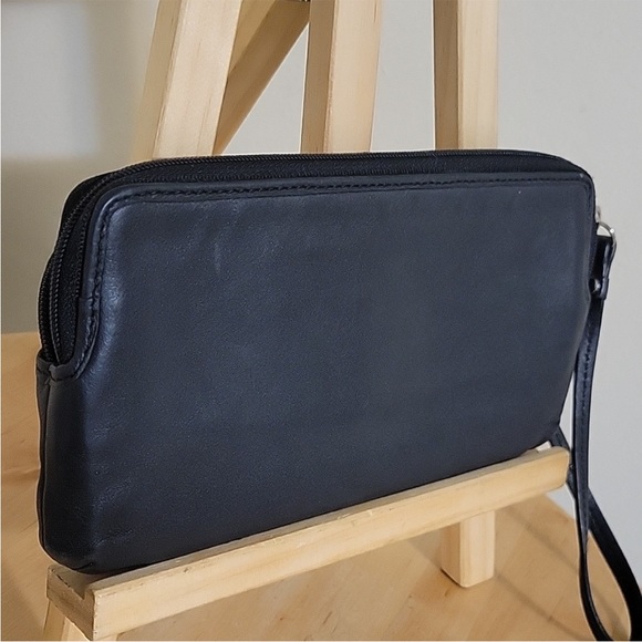 Vintage Coach full size leather wallet/wristlet, EUC - Picture 3 of 5